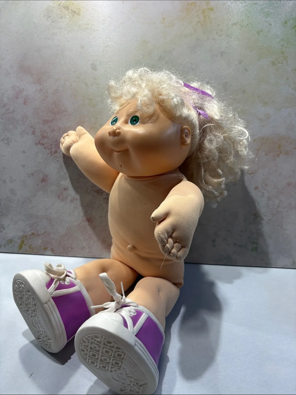 1990s Cabbage Patch cornsilk doll green eyes dimple chin purple lace up shoes